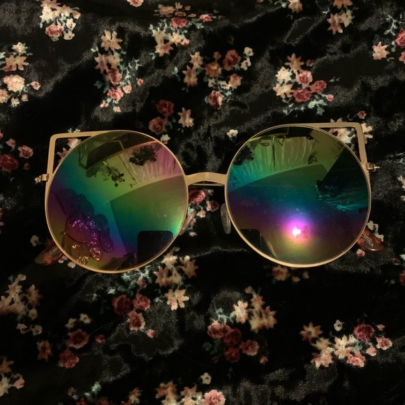 Fashion Nova Accessories - Fashion Nova Rainbow Sunglasses 🌈
